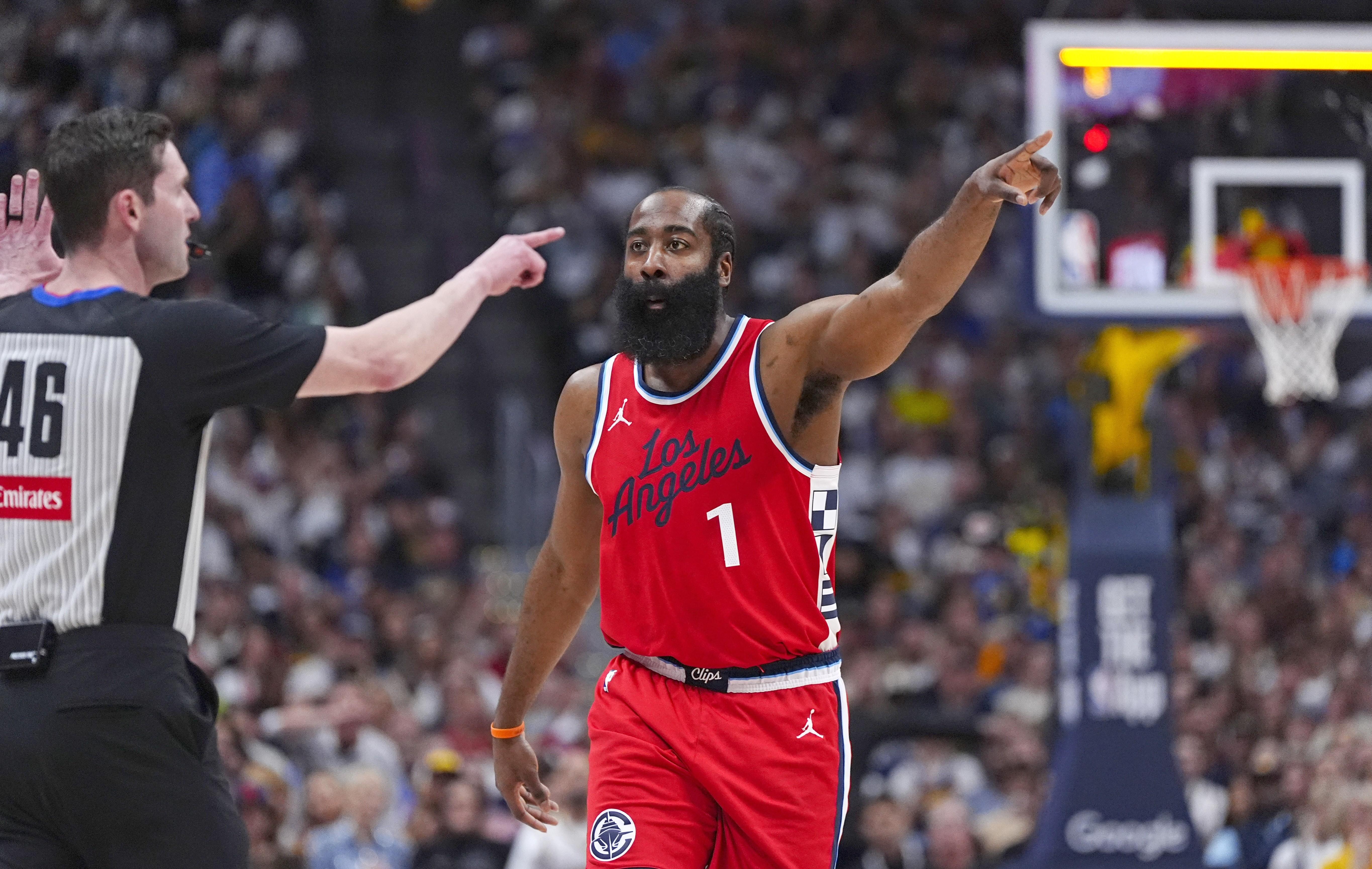 乐动体育官网-包含NBA季后赛冲刺阶段再迎强敌，曼城伤情更新，主帅态度——质疑声仍在，医务组通报恢复的词条